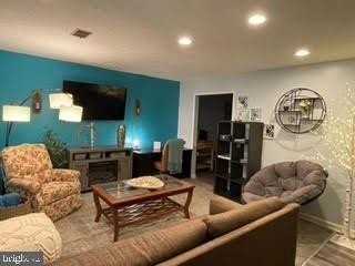 150 Buckingham Dr - Photo 4 of 35