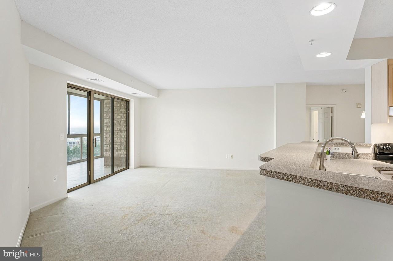 19355 Cypress Ridge Ter Unit 515 - Photo 3 of 33