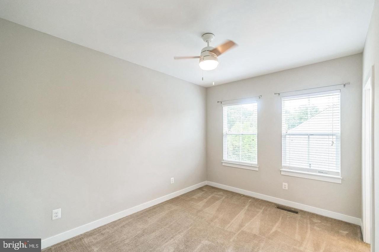 107 Magnes Pl Unit 704 - Photo 4 of 27