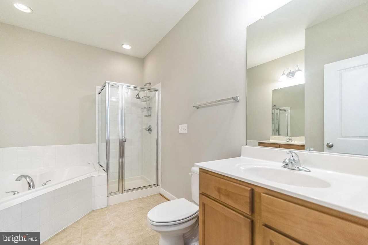 107 Magnes Pl Unit 704 - Photo 6 of 27