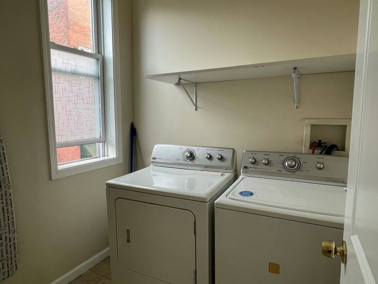 125 S 16th St #2 - Photo 6 of 23