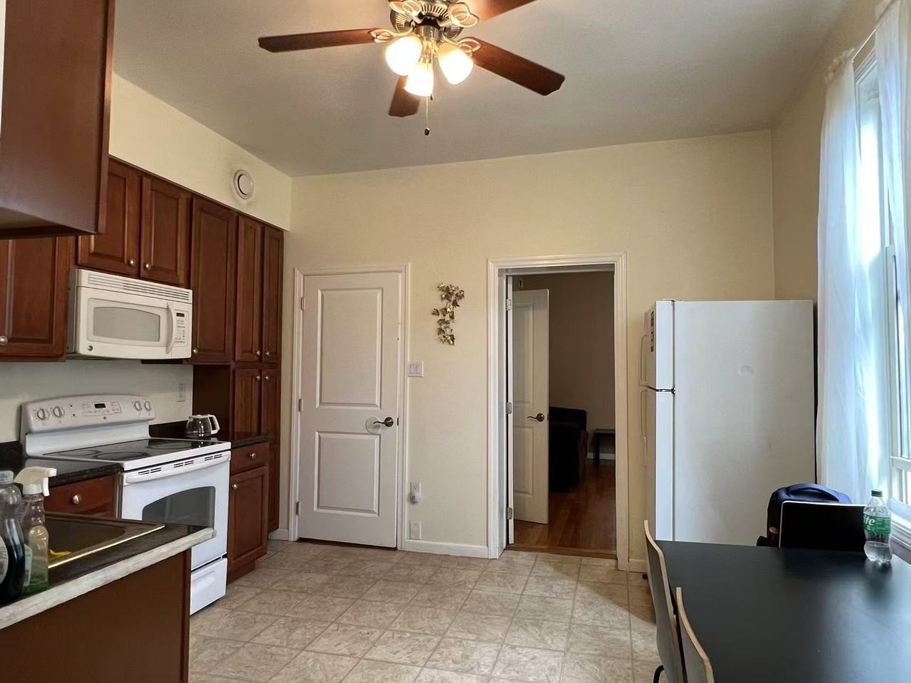 125 S 16th St #2 - Photo 7 of 23