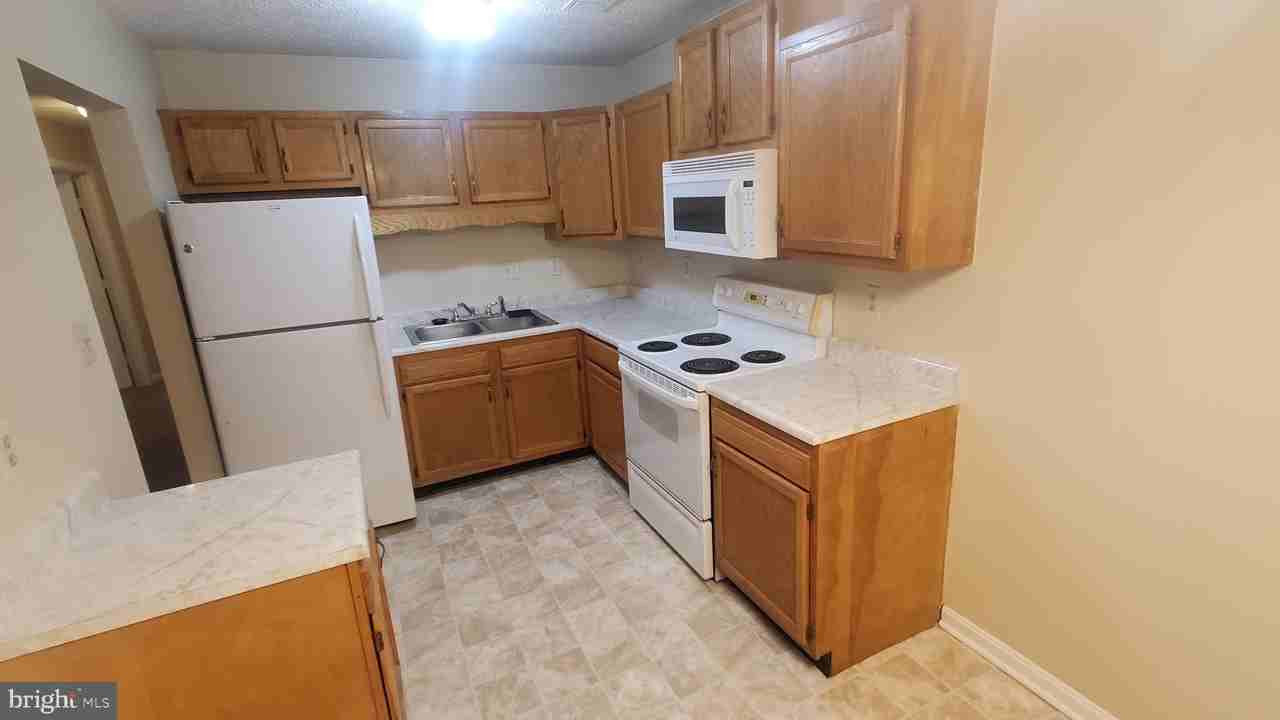 1290 Ox Rd - Photo 2 of 7