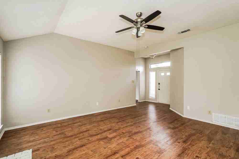 2506 Arapaho Dr - Photo 3 of 16
