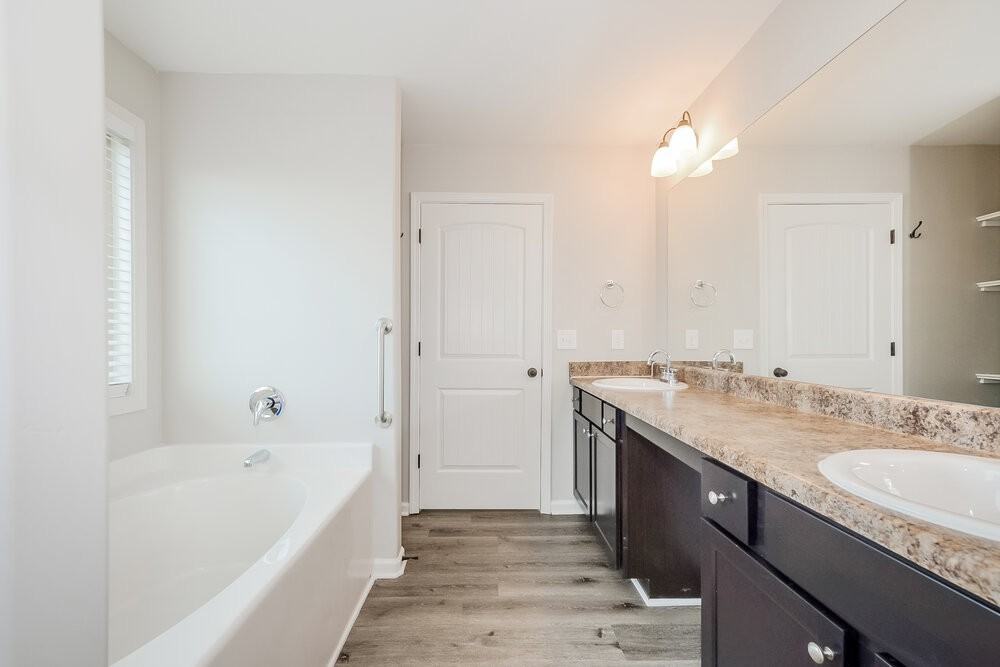 1104 Jury Ct - Photo 7 of 15