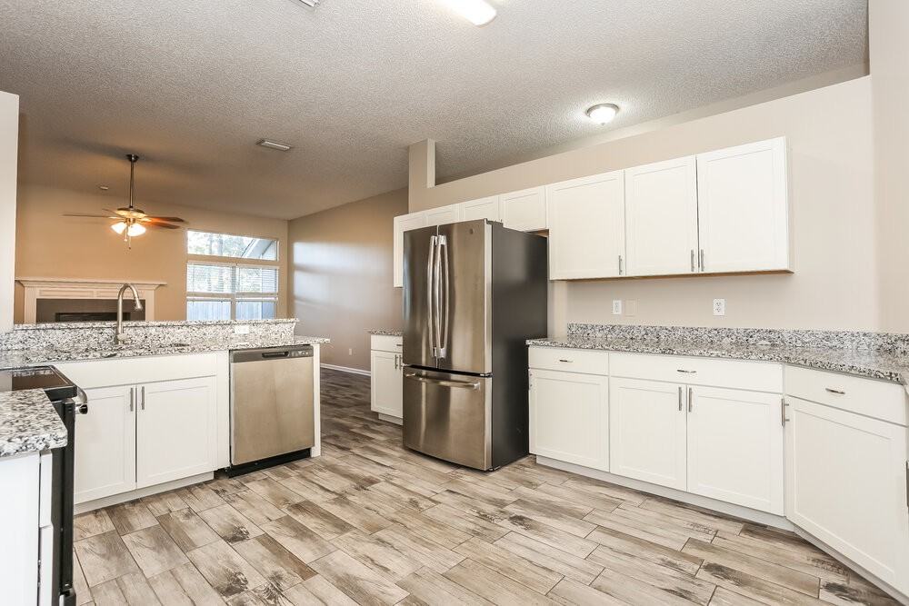 3476 Shelley Dr - Photo 7 of 16