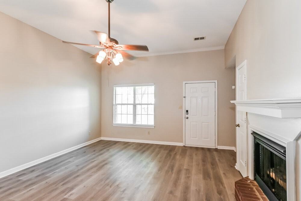 6205 Liberty Estates Dr - Photo 3 of 16