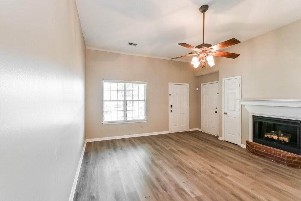 6205 Liberty Estates Dr - Photo 4 of 16