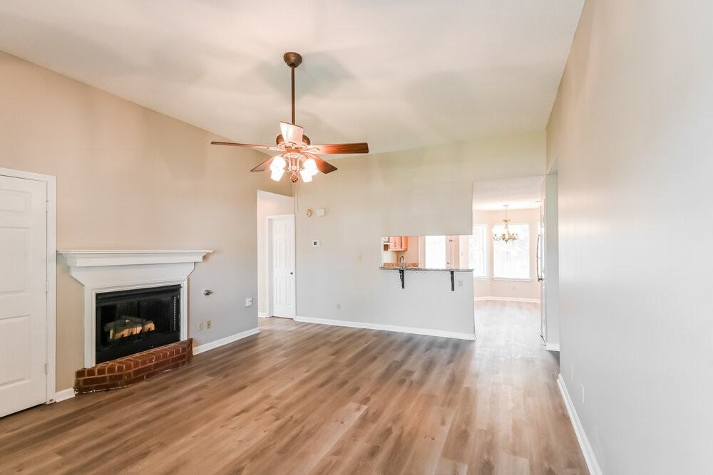 6205 Liberty Estates Dr - Photo 5 of 16