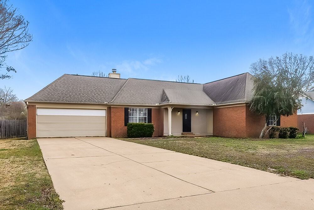 5180 Plum Tree Dr - Photo 3 of 16