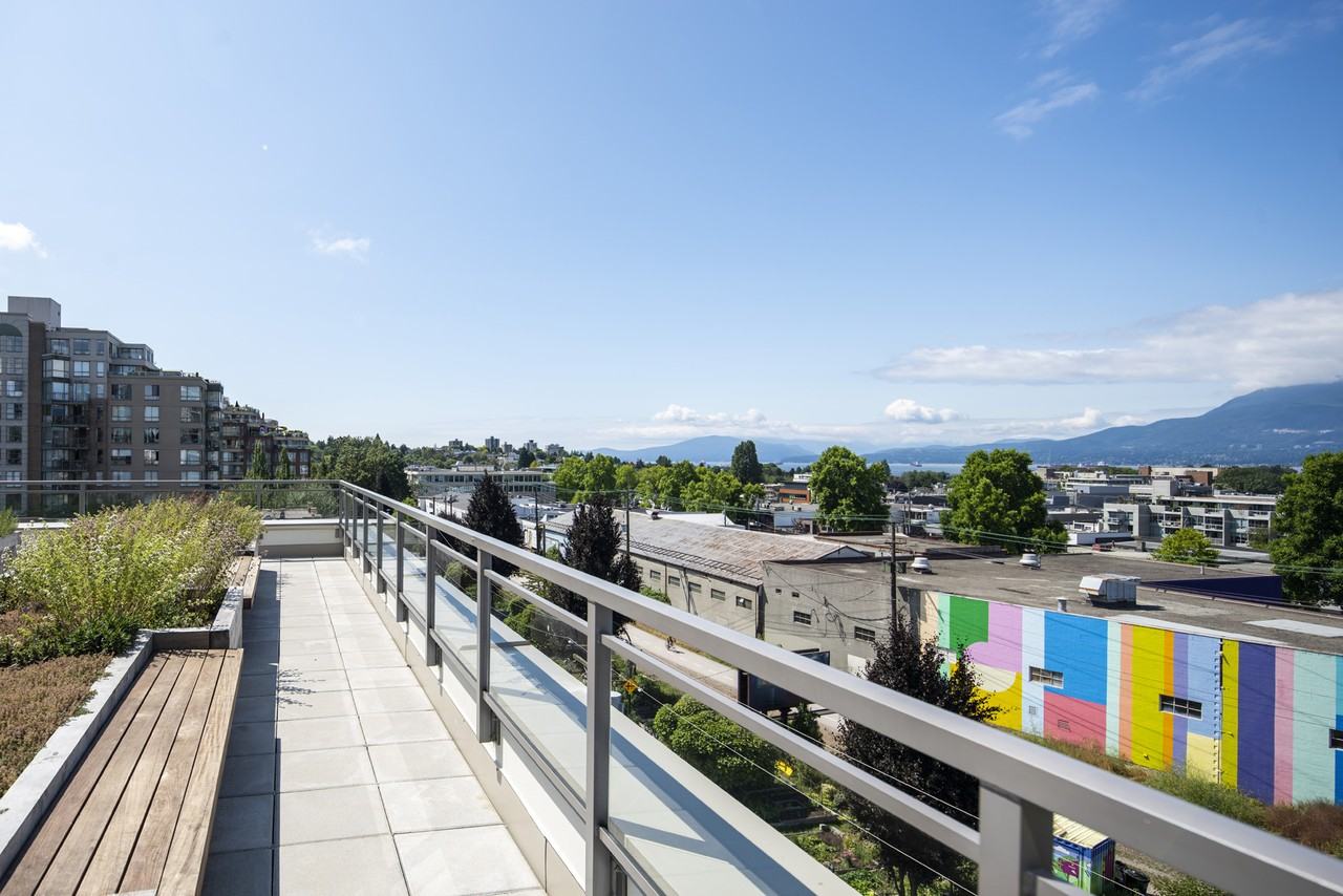 Art on 6th - Photo 7 of 31