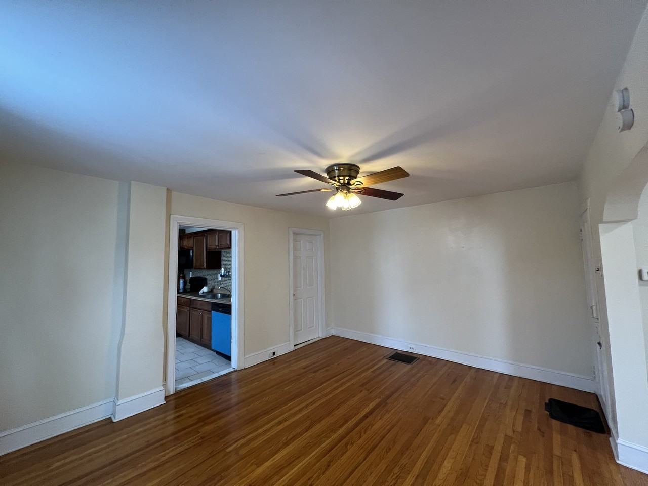 Lancaster Ave - Photo 6 of 40