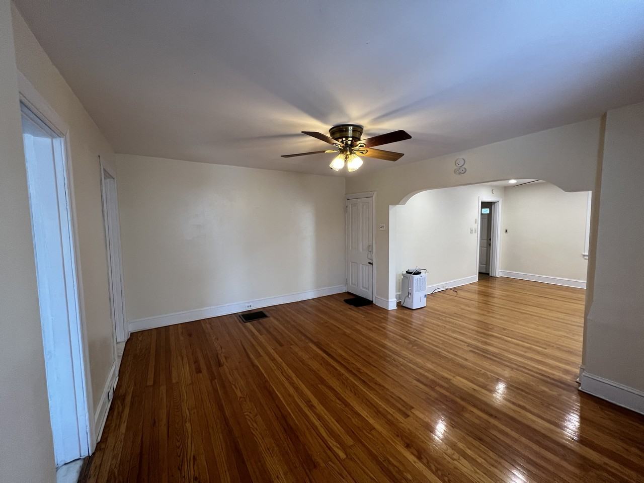 Lancaster Ave - Photo 7 of 40