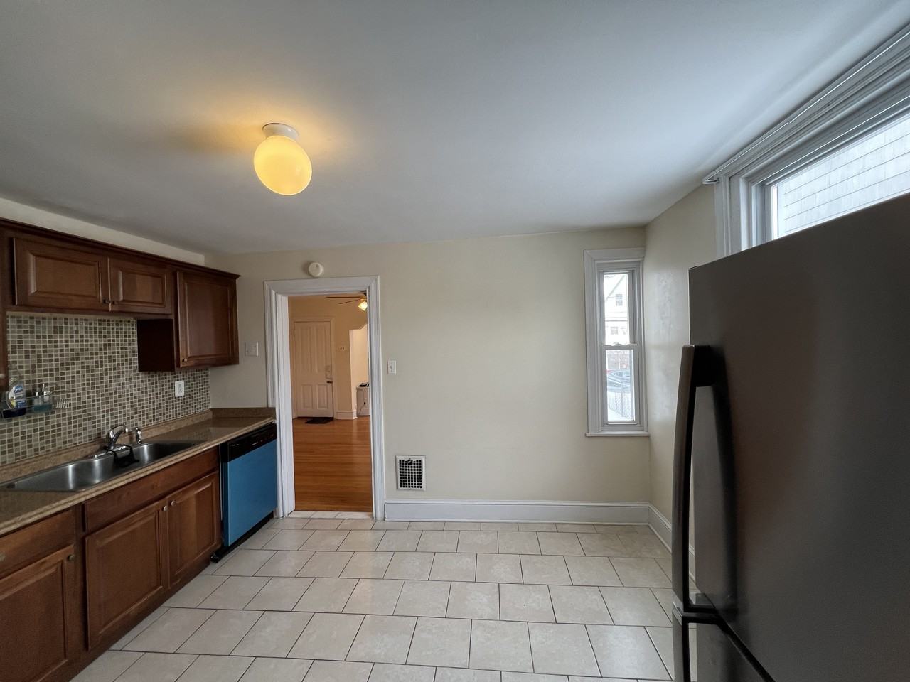 Lancaster Ave - Photo 5 of 40