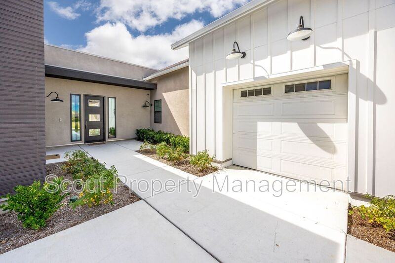 32195 Daybrook Ter - Photo 3 of 50