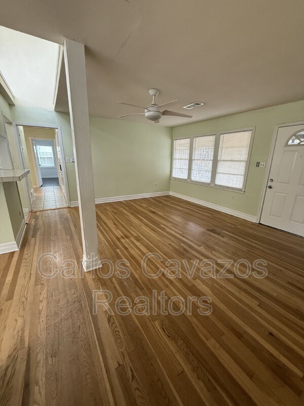 2515 Anzio Dr - Photo 2 of 18