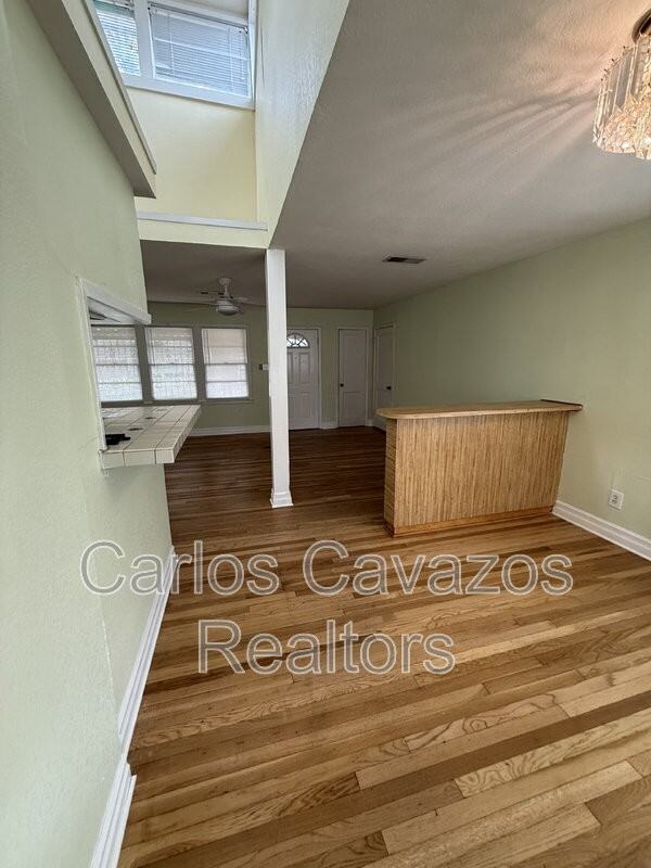 2515 Anzio Dr - Photo 4 of 18