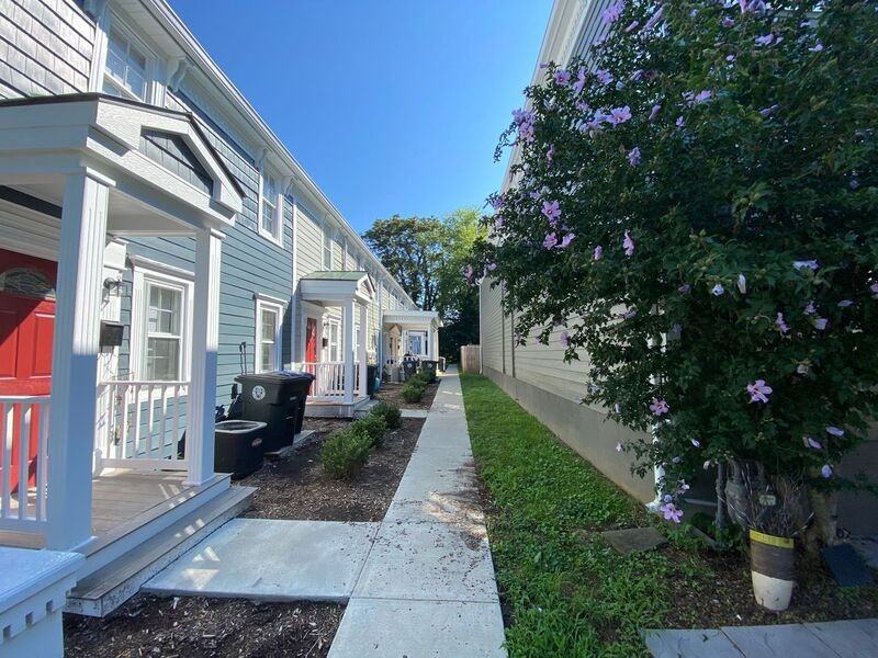 1409 Charles St #5 - Photo 2 of 9