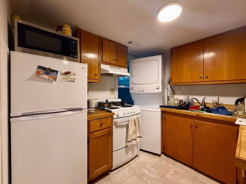 1409 Charles St #5 - Photo 5 of 9