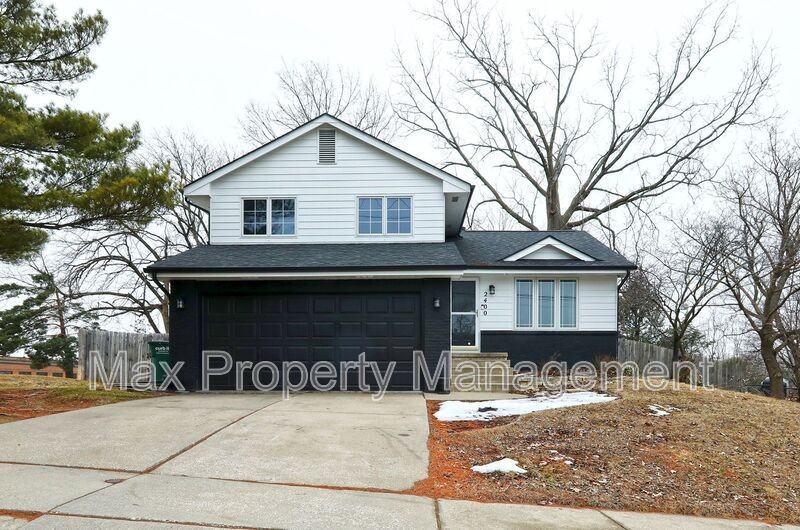 2400 Rocklyn Dr - Photo 2 of 32