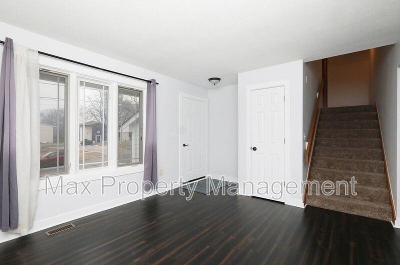 2400 Rocklyn Dr - Photo 5 of 32