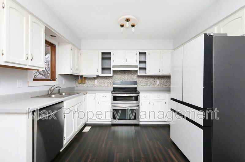 2400 Rocklyn Dr - Photo 7 of 32