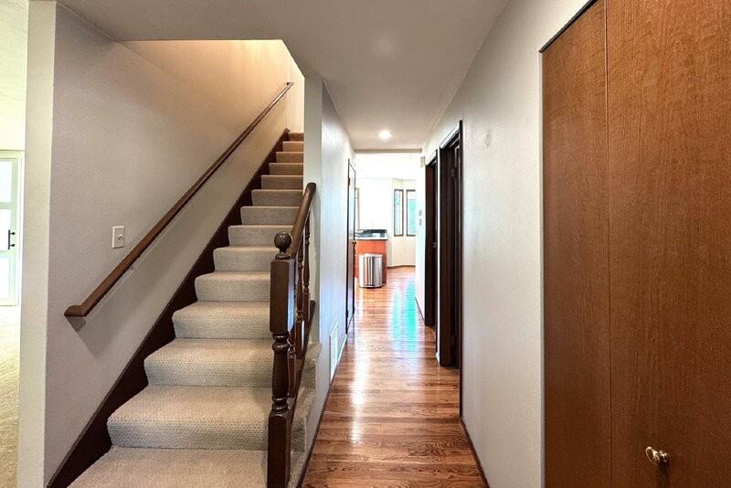 12941 Ne 71st St - Photo 4 of 50