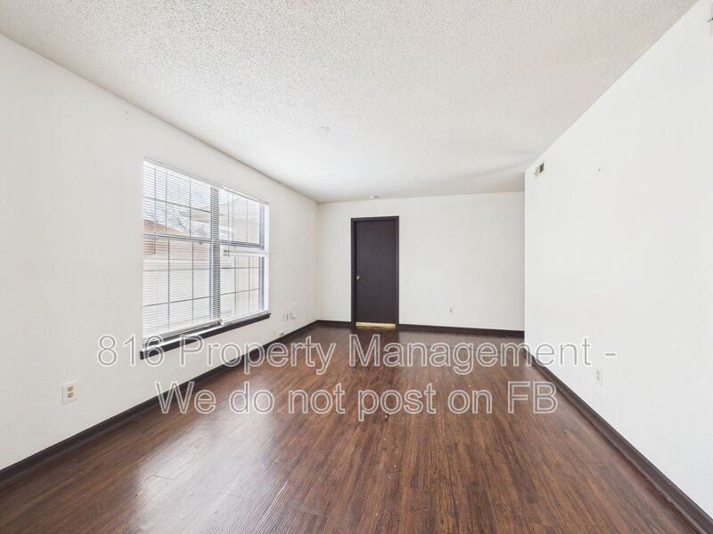 1020 Ne Lindsay Ave #D - Photo 3 of 21