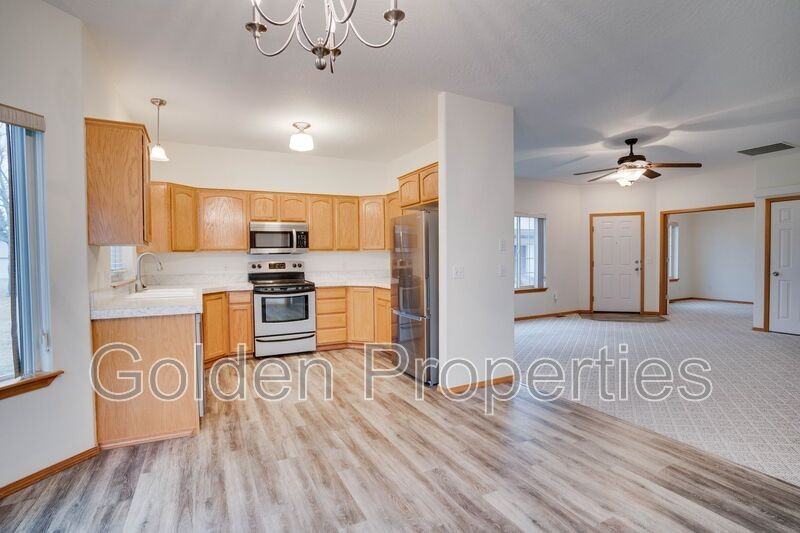 503 E Whitewater Ln - Photo 7 of 24