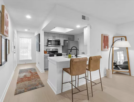 1005 11th Street - Photo 4 of 11