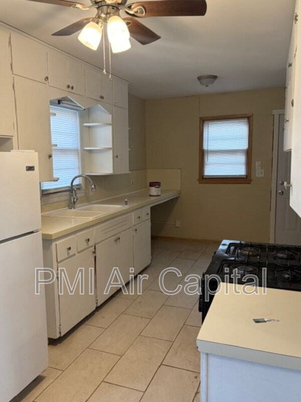 1615 W Haskell St - Photo 7 of 14