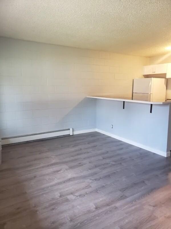 2229 Collyer St #2 - Photo 4 of 9