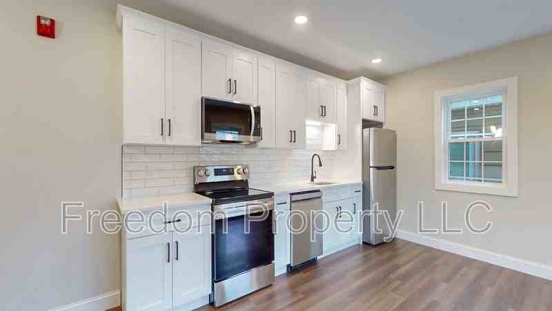 130 Center St #2 - Photo 2 of 19