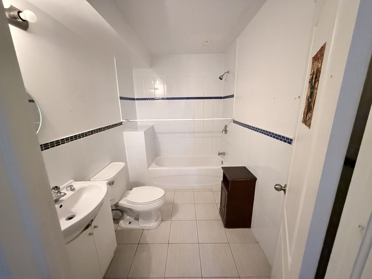 80 Leitch Avenue - Photo 4 of 5