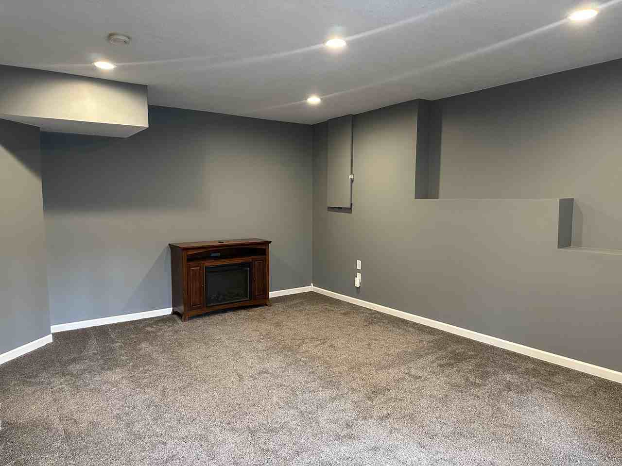 15493 Yellow Pine Street Northwest - Photo 6 of 16