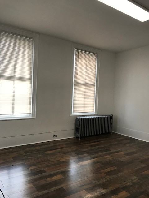 120 Pine St. - Photo 4 of 9