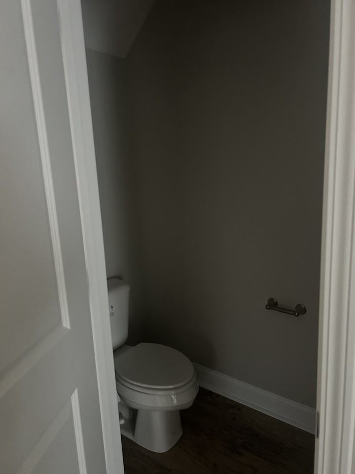 883 Danish Drive - Photo 2 of 7