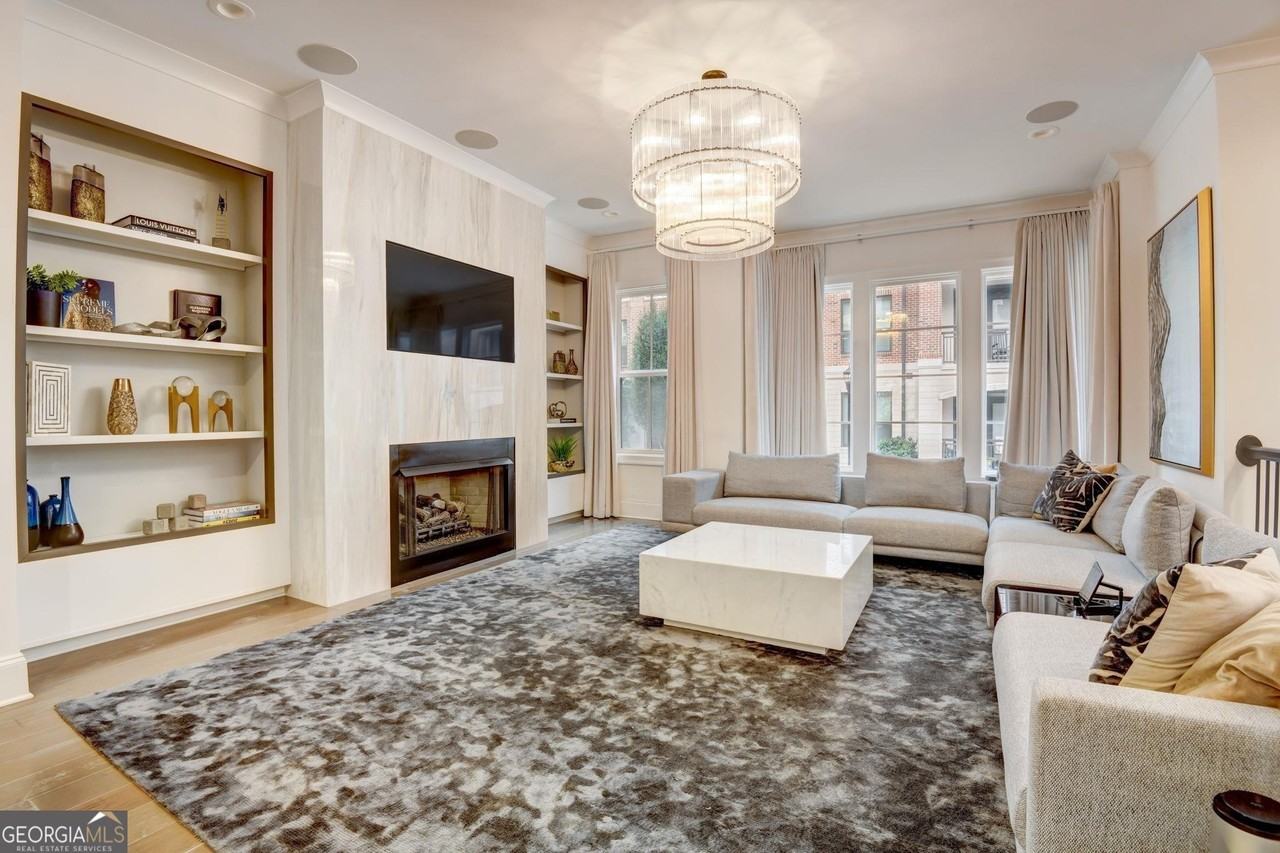 4516 Collins Ave - Photo 2 of 50