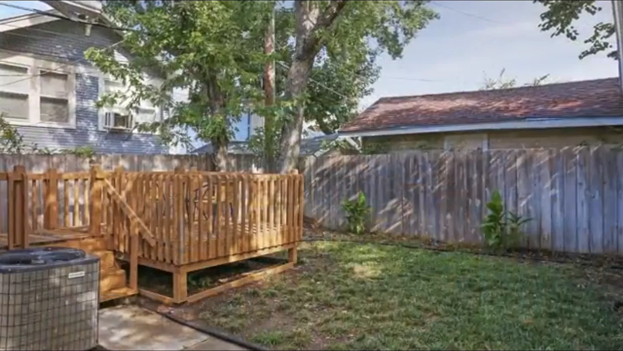 3612 E 3rd St N #3rdST - Photo 3 of 3