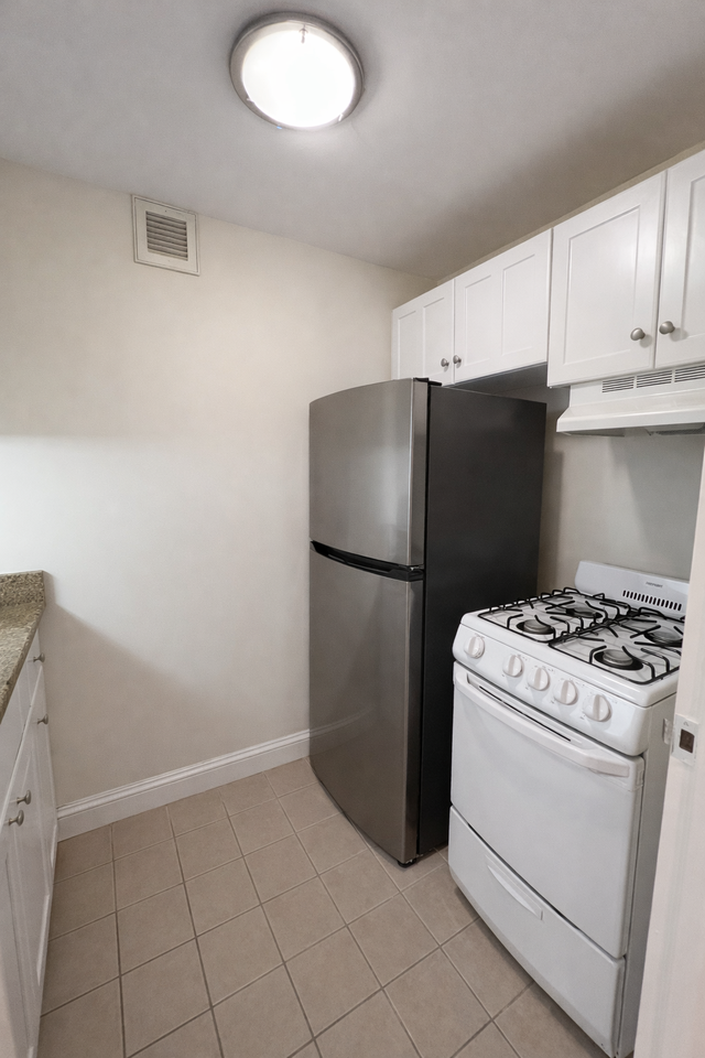 6 Juniper St #4 - Photo 6 of 10