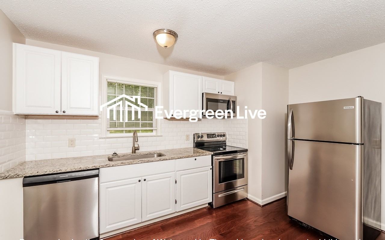 5320 Dewey Heights Rd - Photo 7 of 15