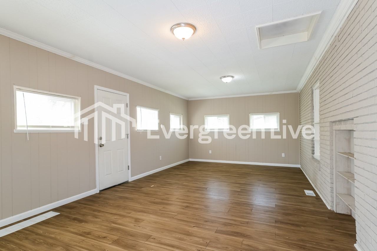 8970 Burton Ave - Photo 6 of 15