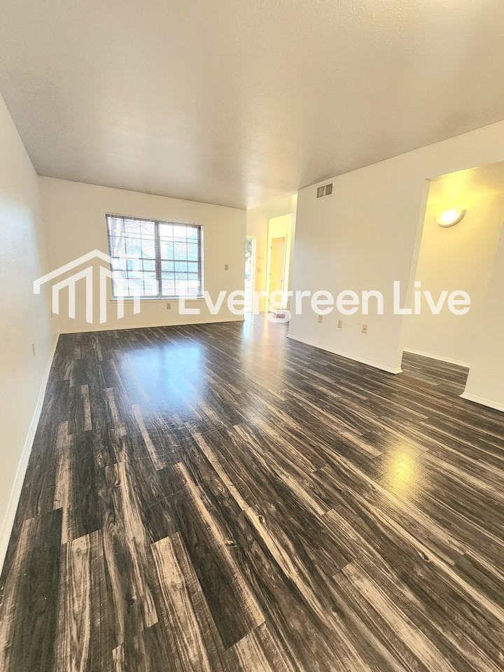 132 Fireball Dr - Photo 4 of 21