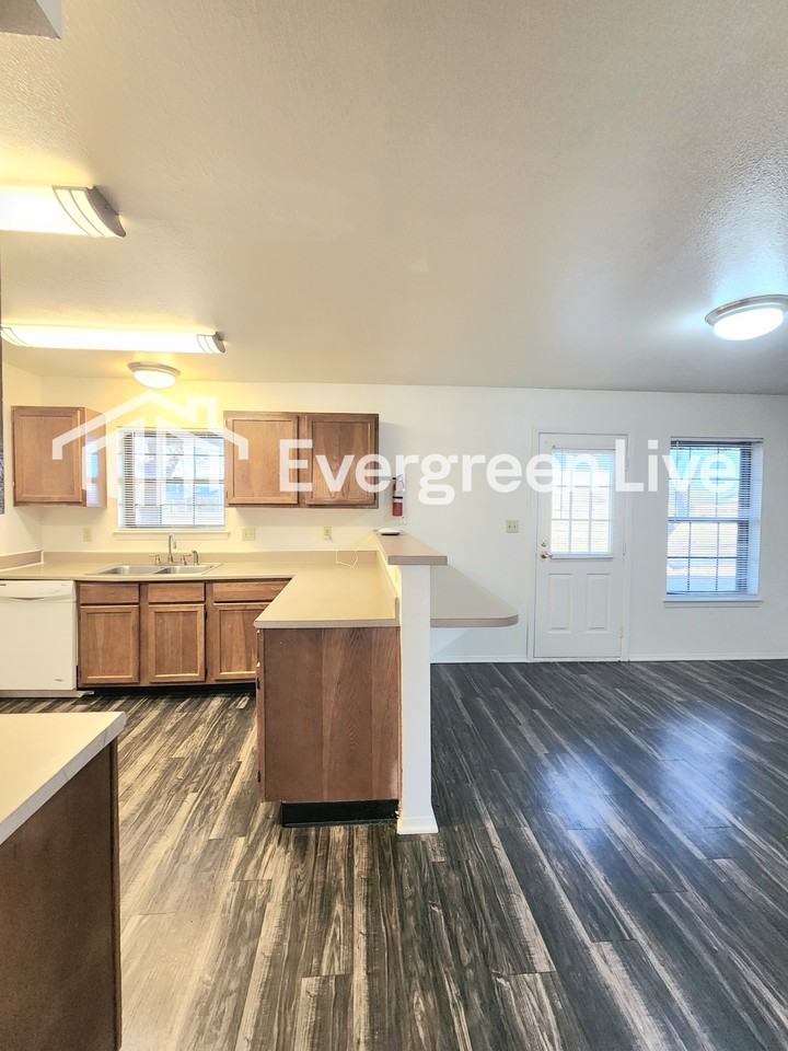 132 Fireball Dr - Photo 5 of 21