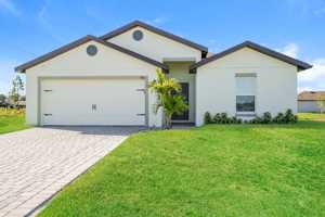 featured image of 880 Youngreen Dr