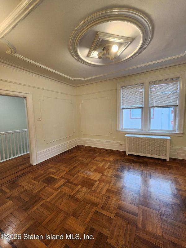 164 Cromwell Ave - Photo 3 of 17