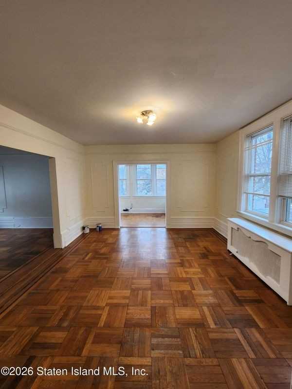 164 Cromwell Ave - Photo 7 of 17