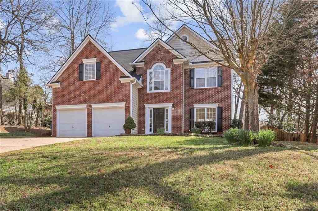 1050 Dogwood Park Dr - Photo 2 of 25