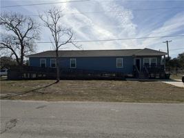 featured image of 1109 W Nelson Ave