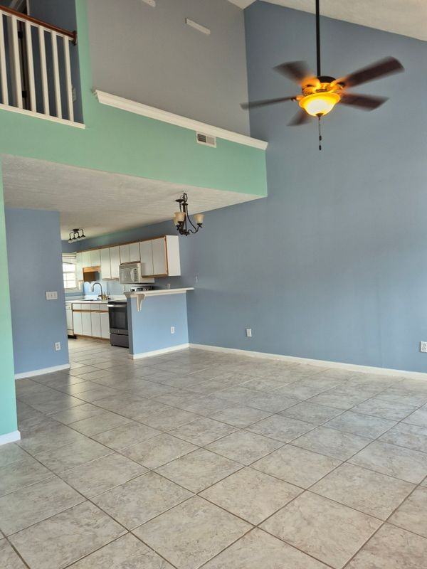 4303 Jasmine Cove Way - Photo 7 of 28